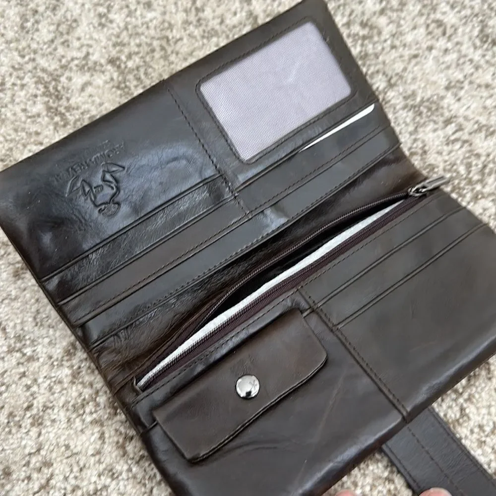 AROMA REVEAL Brown Leather Wallet